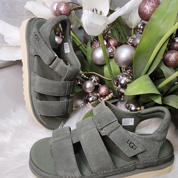 Ugg Goldenstar Strap Women Sandal size12 new - Picture 2 of 10